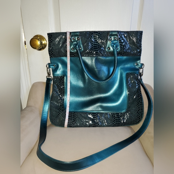 Beautiful Kate Landry Tote Bag - Picture 2 of 10